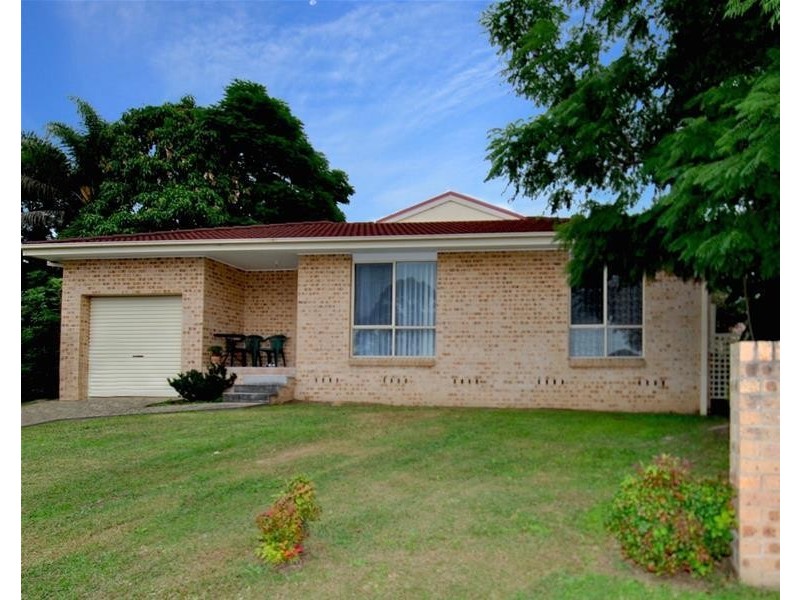 1/3 Harbour Boulevard, Bomaderry NSW 2541