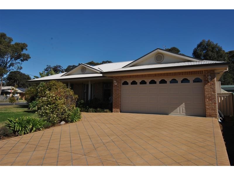 1 Stott Crescent, Callala Bay NSW 2540