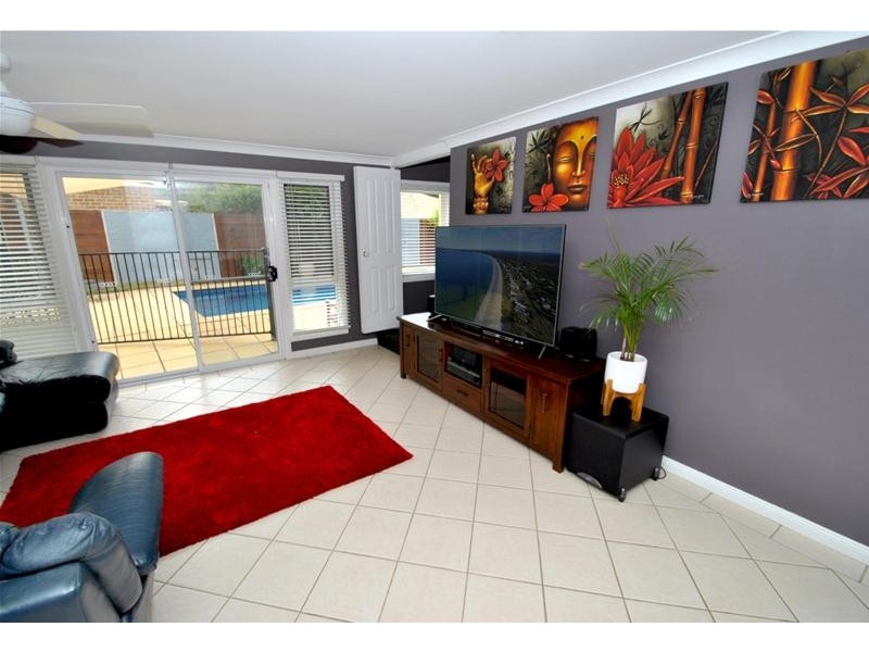 37 Hollingsworth Crescent, Callala Bay NSW 2540