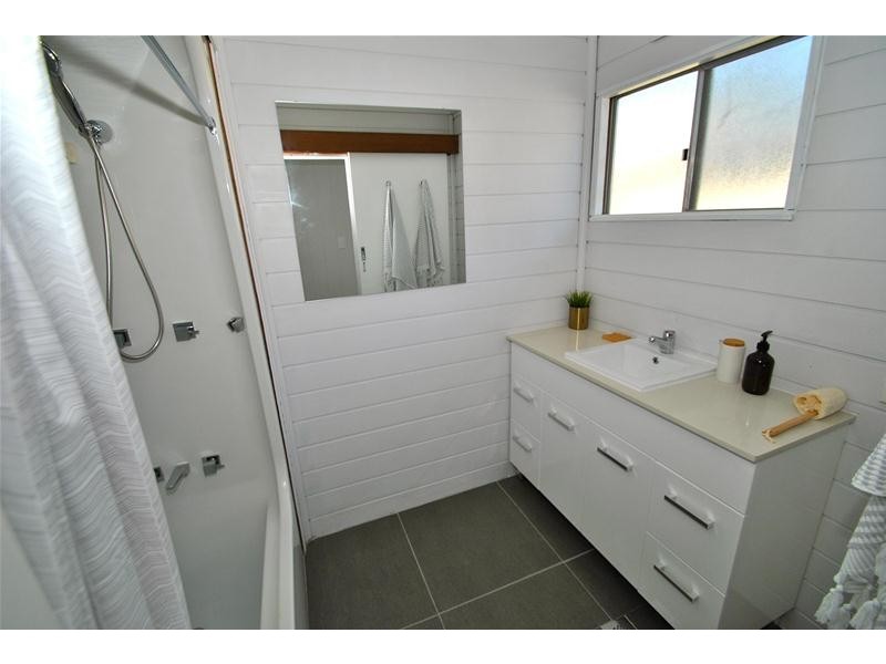 42 Carlton Crescent, Culburra Beach NSW 2540