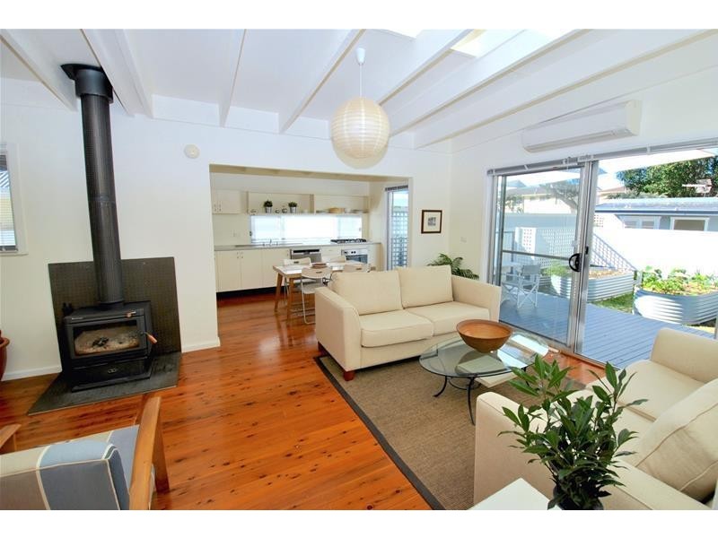 17 Watts Road, Callala Beach NSW 2540