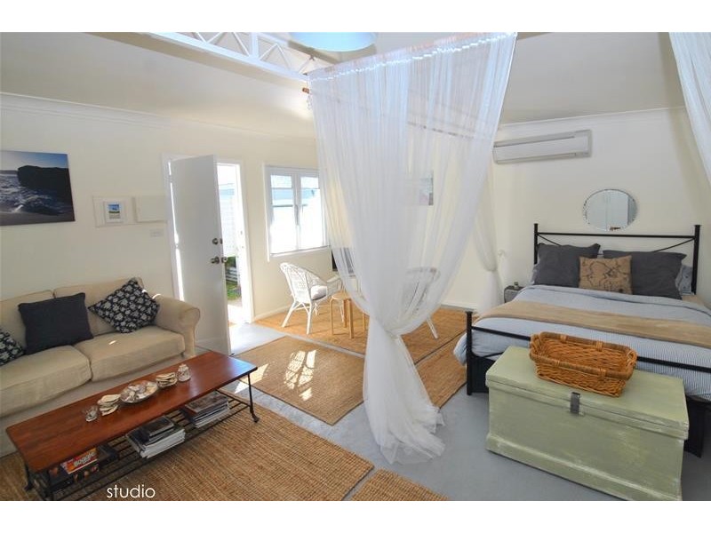 17 Watts Road, Callala Beach NSW 2540