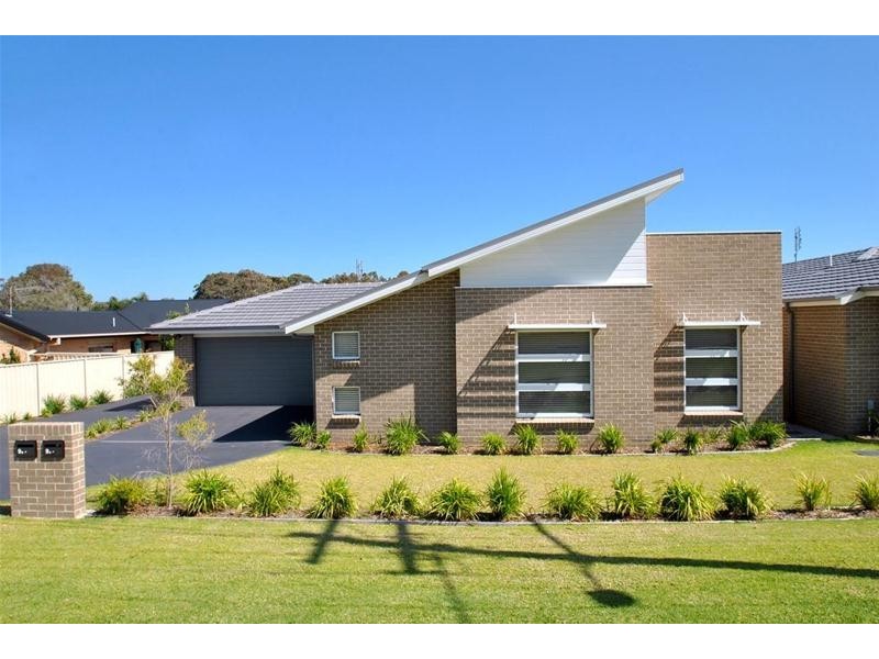 9a Penguins Head Road, Culburra Beach NSW 2540