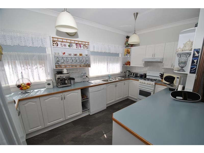 104 Prince Edward Avenue, Culburra Beach NSW 2540