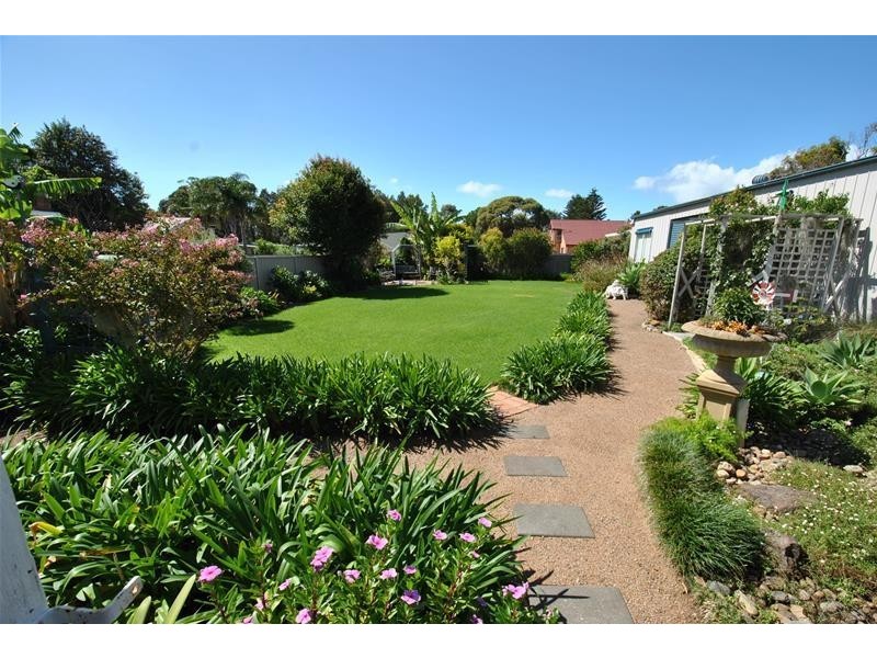 104 Prince Edward Avenue, Culburra Beach NSW 2540