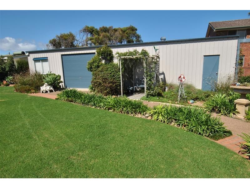 104 Prince Edward Avenue, Culburra Beach NSW 2540