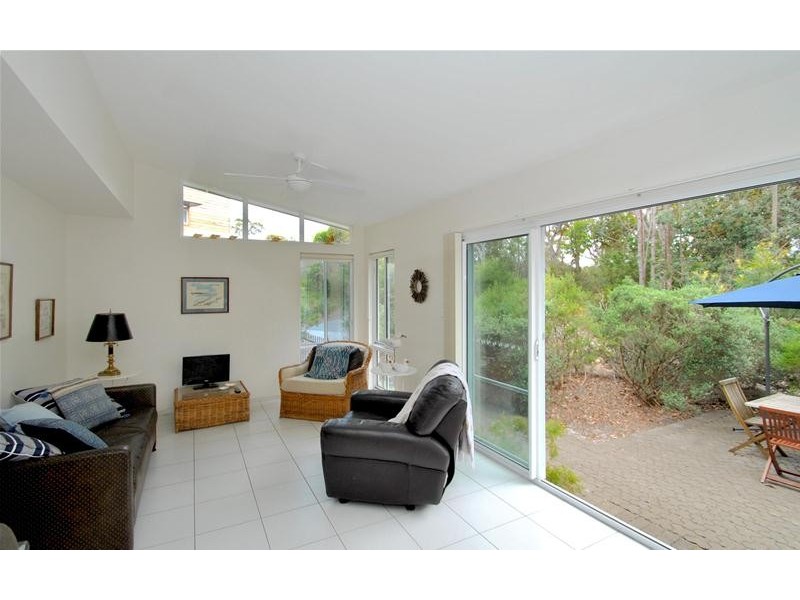 41 Caffery Circuit, Callala Beach NSW 2540