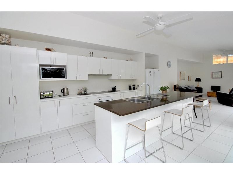 41 Caffery Circuit, Callala Beach NSW 2540
