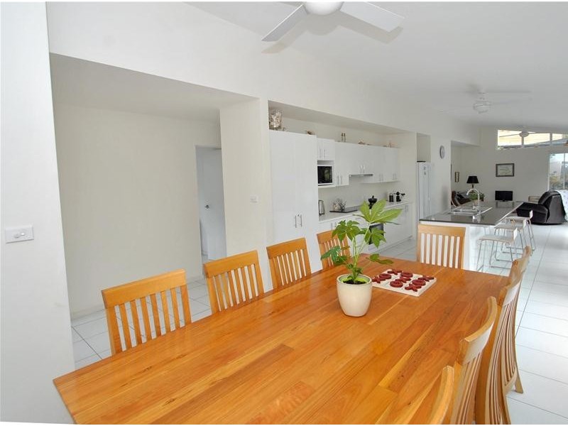 41 Caffery Circuit, Callala Beach NSW 2540