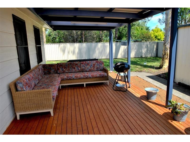 8 Cook Street, Callala Bay NSW 2540