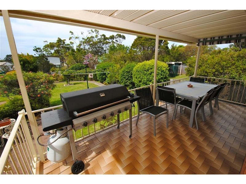 24 Carlton Crescent, Culburra Beach NSW 2540