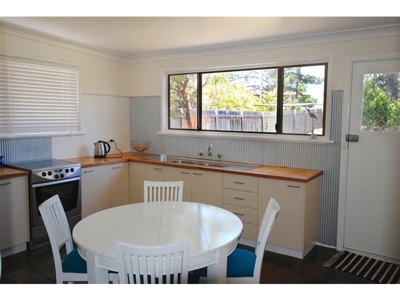 5 Roskell Road, Callala Beach NSW 2540