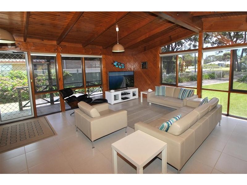 11 Sealark Road, Callala Bay NSW 2540