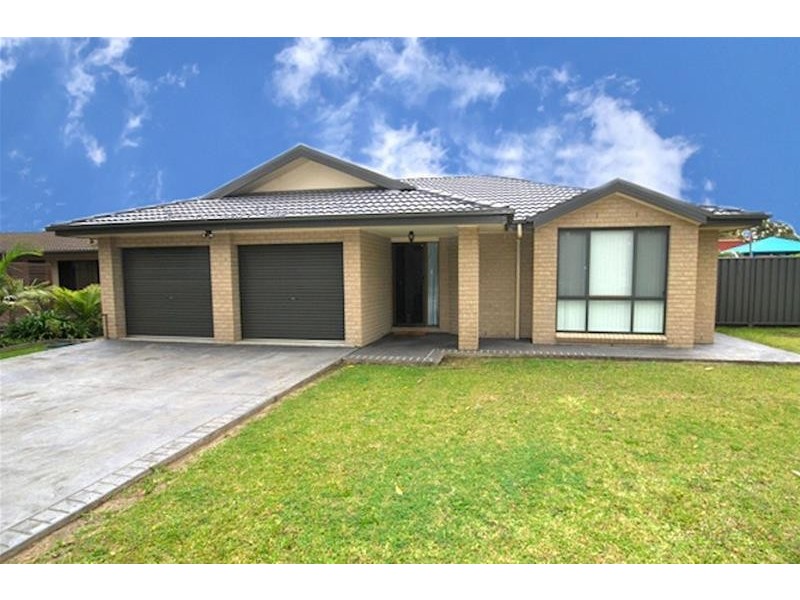 39  Prince Edward Avenue, Culburra Beach NSW 2540