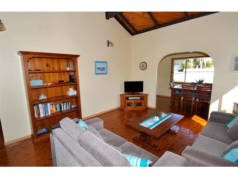 11 Greenbank Grove, Culburra Beach NSW 2540