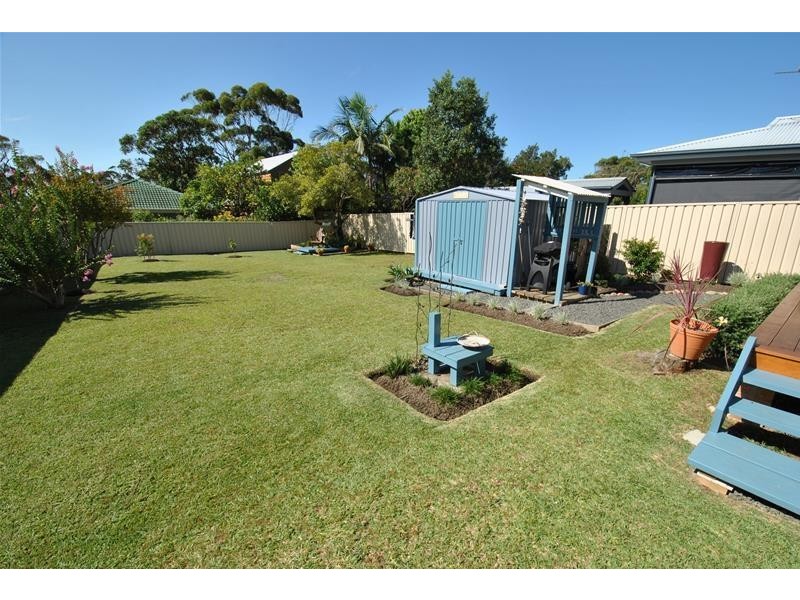 28  Carlton Crescent, Culburra Beach NSW 2540