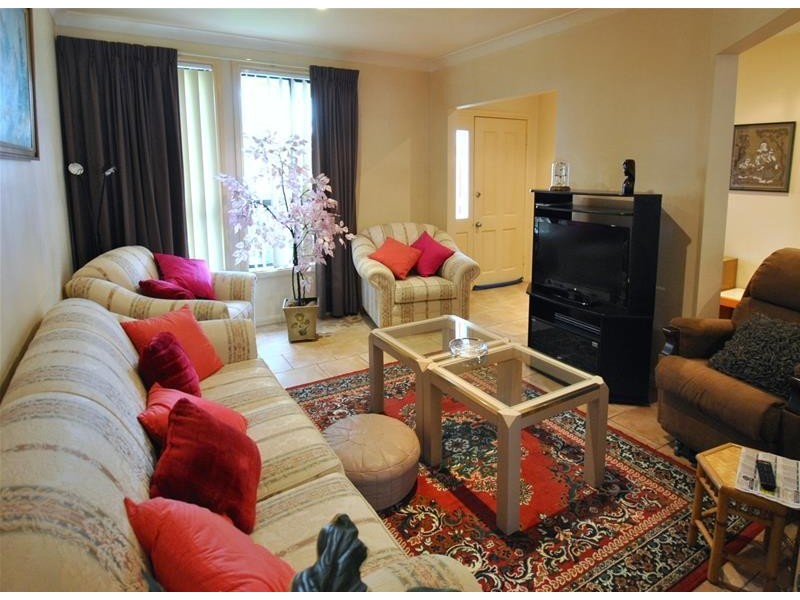 1/12 Hollingsworth Crescent, Callala Bay NSW 2540