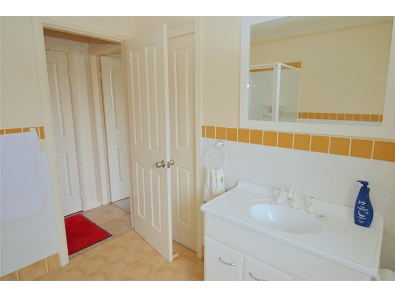 1/12 Hollingsworth Crescent, Callala Bay NSW 2540