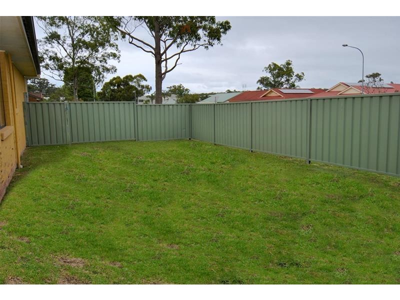 1/12 Hollingsworth Crescent, Callala Bay NSW 2540
