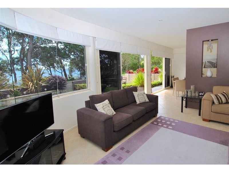 60 Boorawine Terrace, Callala Bay NSW 2540