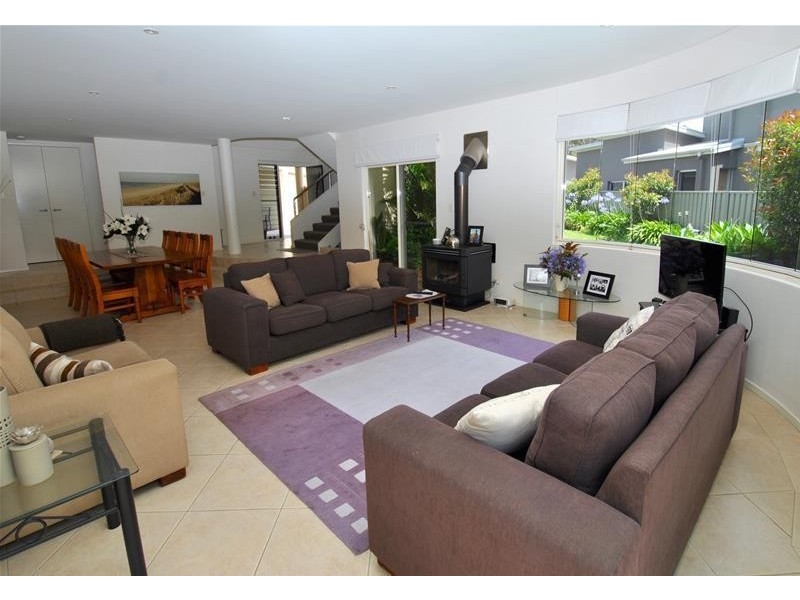 60 Boorawine Terrace, Callala Bay NSW 2540