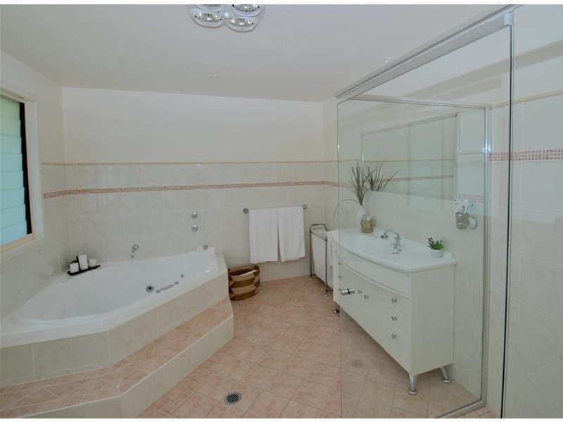 60 Boorawine Terrace, Callala Bay NSW 2540