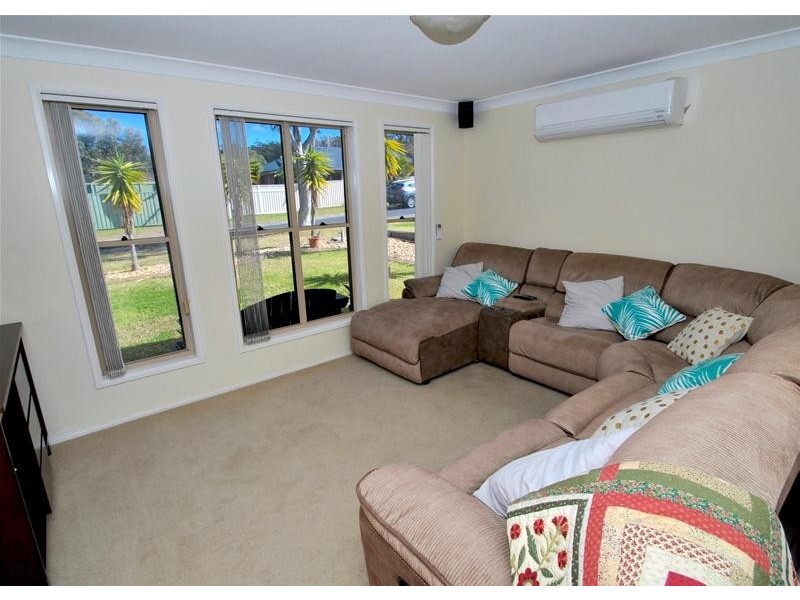 24 Carson Crescent, Callala Bay NSW 2540