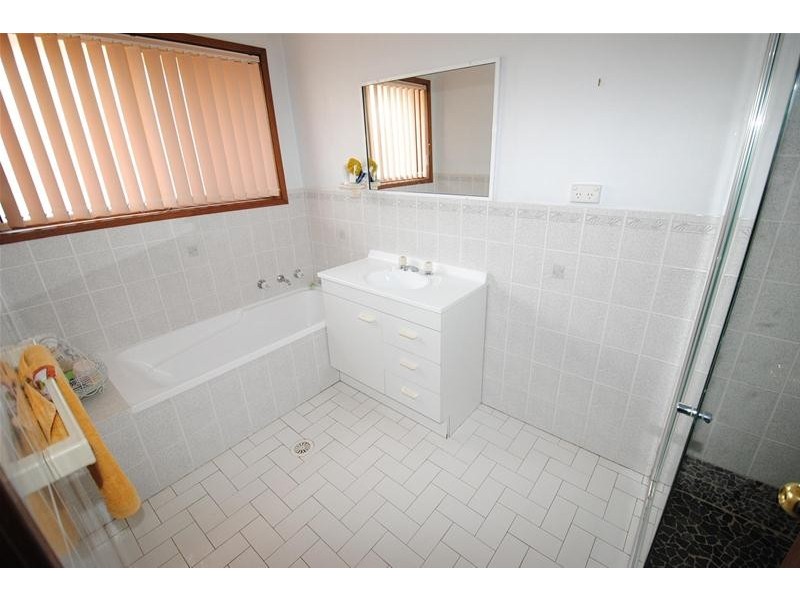 2/104 The Lake Circuit, Culburra Beach NSW 2540