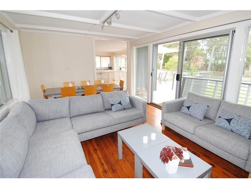 71 Boorawine Terrace, Callala Bay NSW 2540