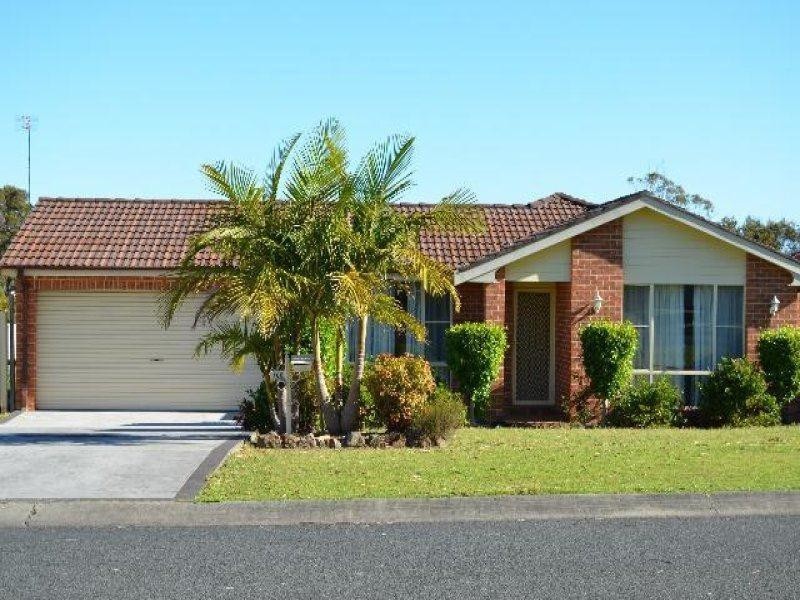 100 Hollingsworth Crescent, Callala Bay NSW 2540