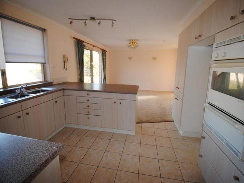 100 Hollingsworth Crescent, Callala Bay NSW 2540