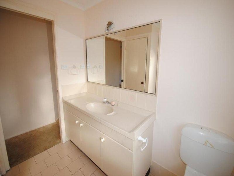 100 Hollingsworth Crescent, Callala Bay NSW 2540