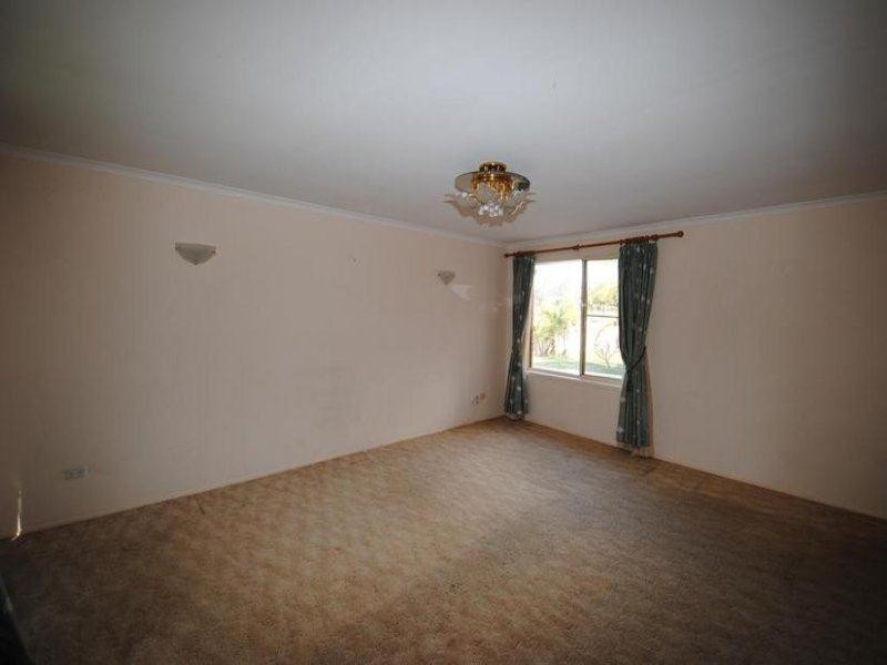 100 Hollingsworth Crescent, Callala Bay NSW 2540