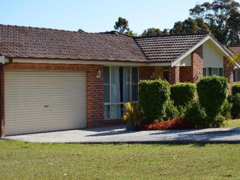 100 Hollingsworth Crescent, Callala Bay NSW 2540