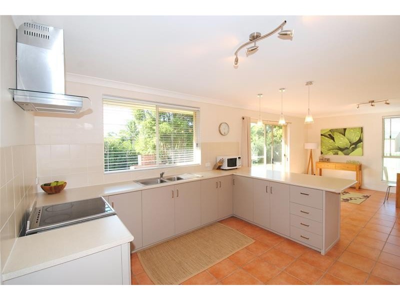 94 Hollingsworth Crescent, Callala Bay NSW 2540