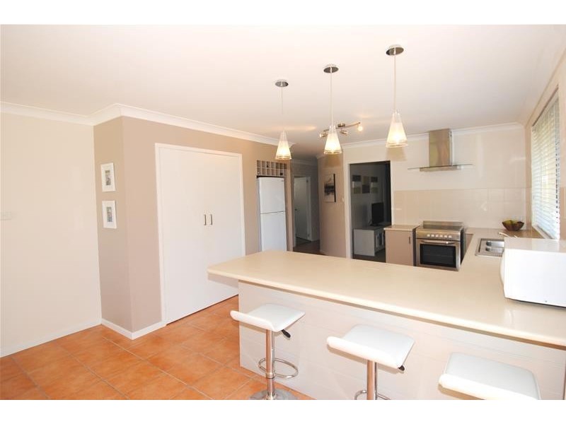 94 Hollingsworth Crescent, Callala Bay NSW 2540