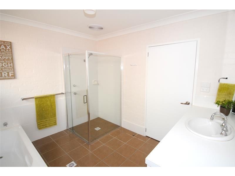 94 Hollingsworth Crescent, Callala Bay NSW 2540