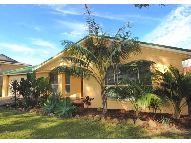 94 Hollingsworth Crescent, Callala Bay NSW 2540