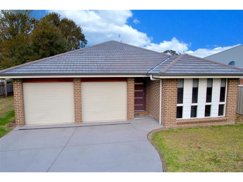 1 Christiana Close, West Nowra, Nowra NSW 2541