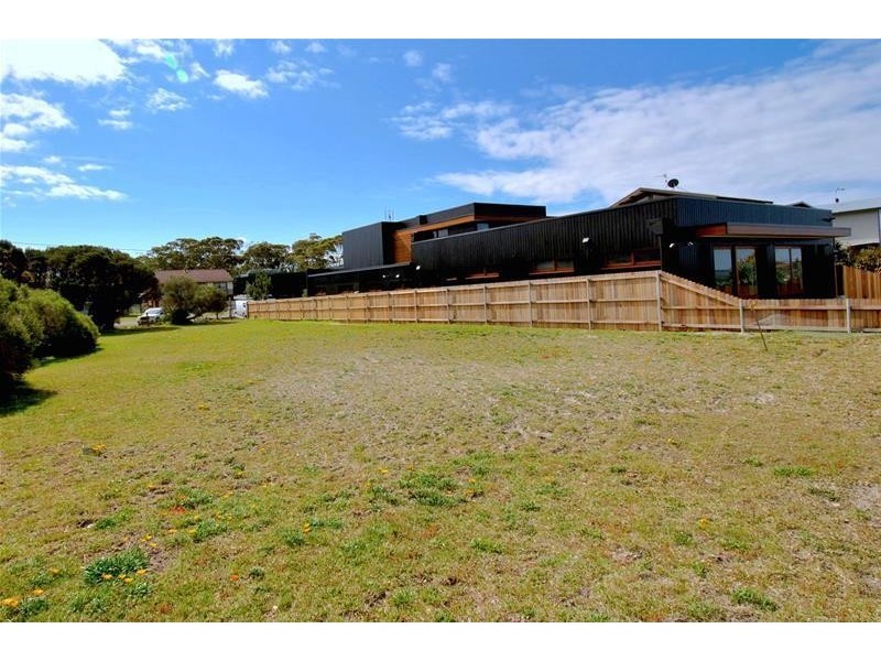 93 Quay Road, Callala Beach NSW 2540