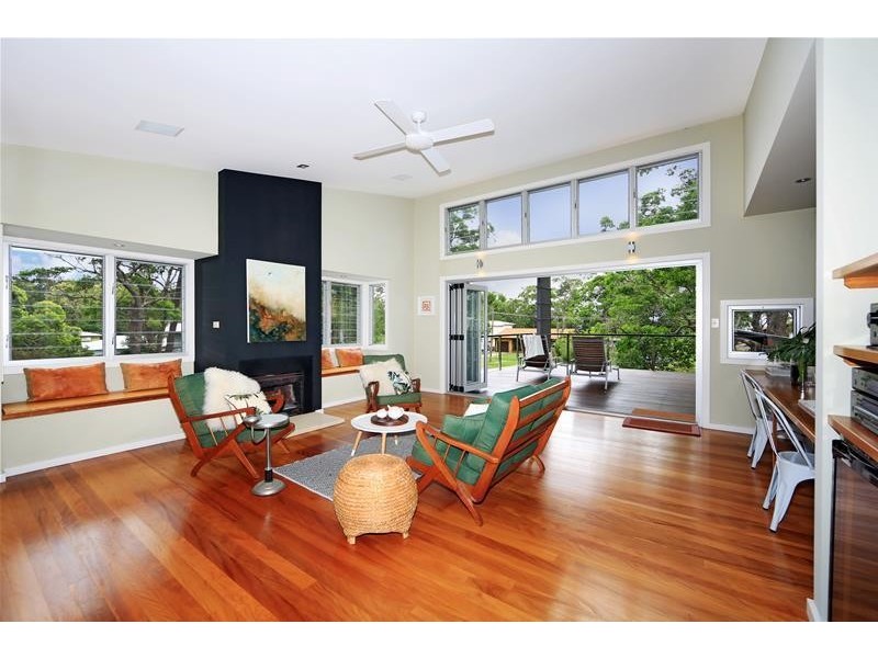 11 Boorawine Terrace, Callala Bay NSW 2540