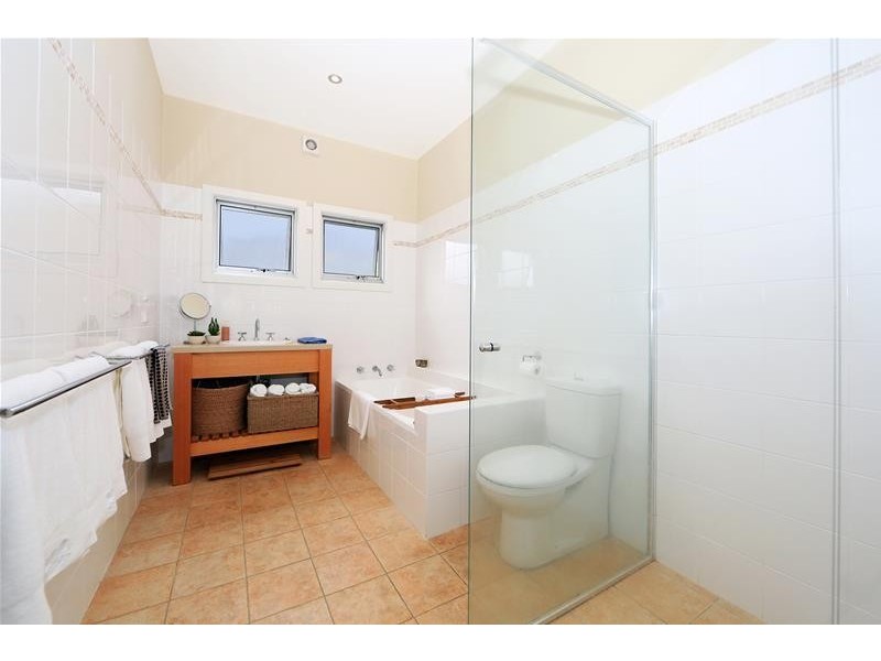 11 Boorawine Terrace, Callala Bay NSW 2540