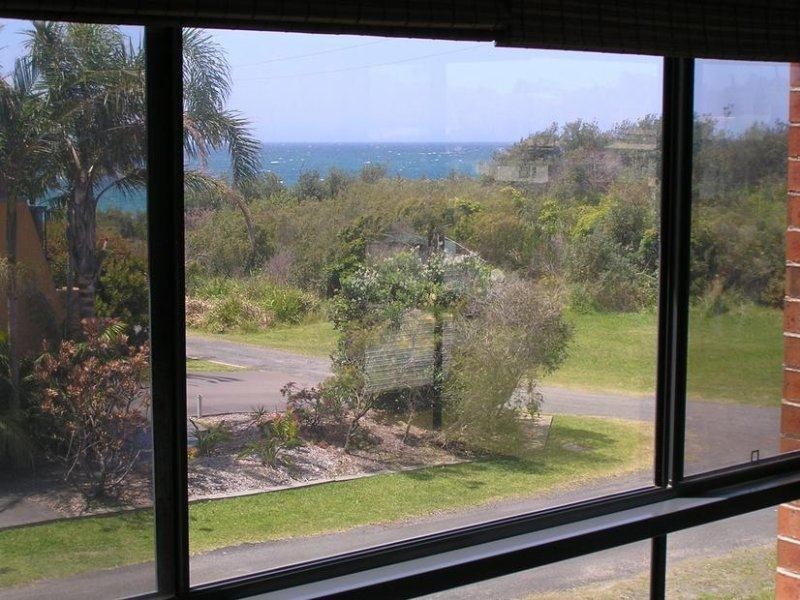 186 Marina Lane, Culburra Beach NSW 2540