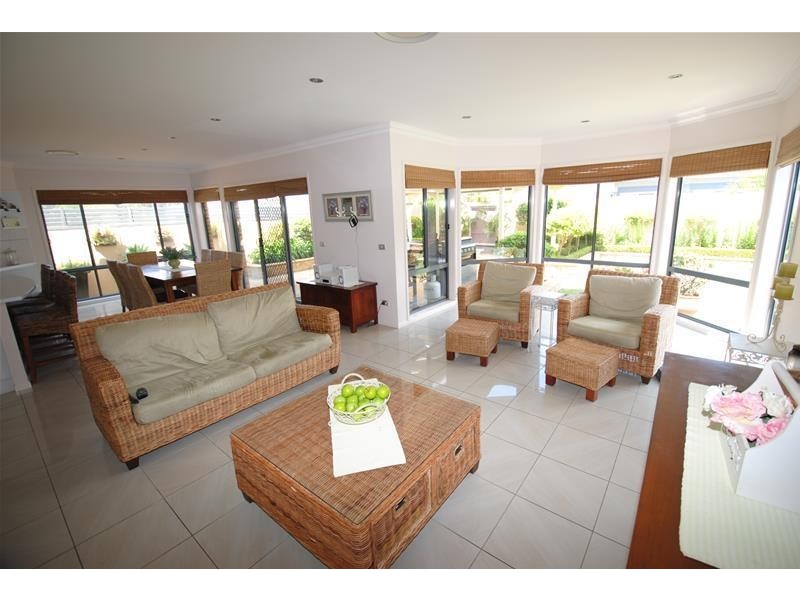 186 Marina Lane, Culburra Beach NSW 2540