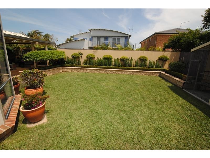186 Marina Lane, Culburra Beach NSW 2540