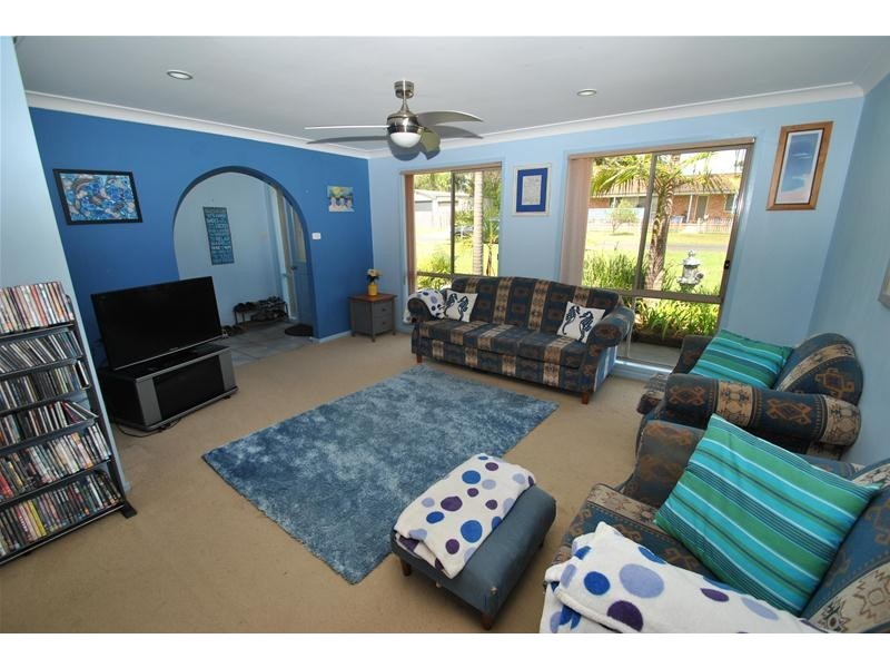 96 Prince Edward Avenue, Culburra Beach NSW 2540