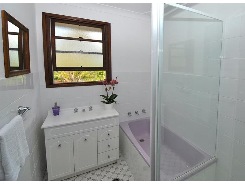 104 Watts Road, Callala Beach NSW 2540