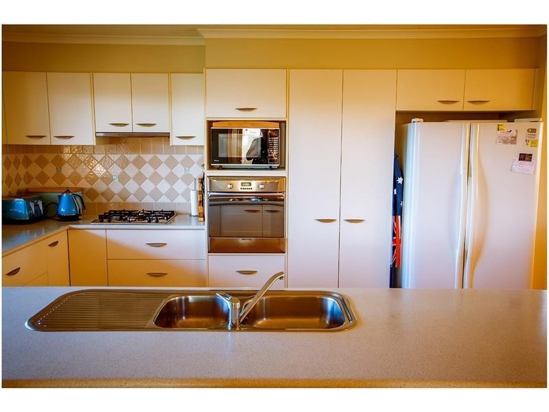 12 Vivian Way, Culburra Beach NSW 2540