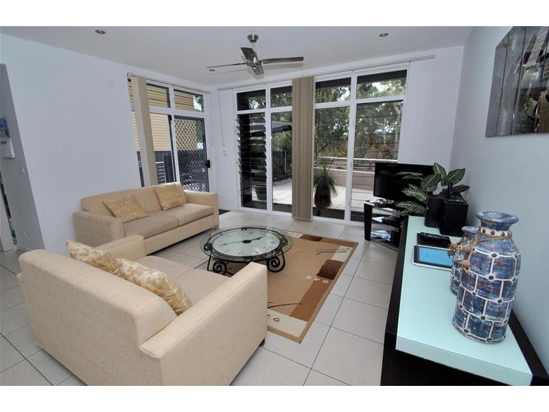 9 Caffery Circuit, Callala Beach NSW 2540