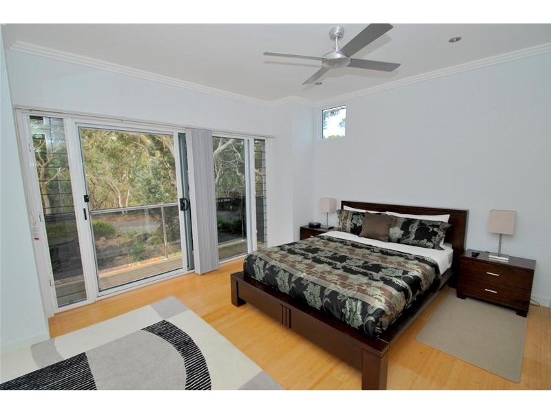 9 Caffery Circuit, Callala Beach NSW 2540